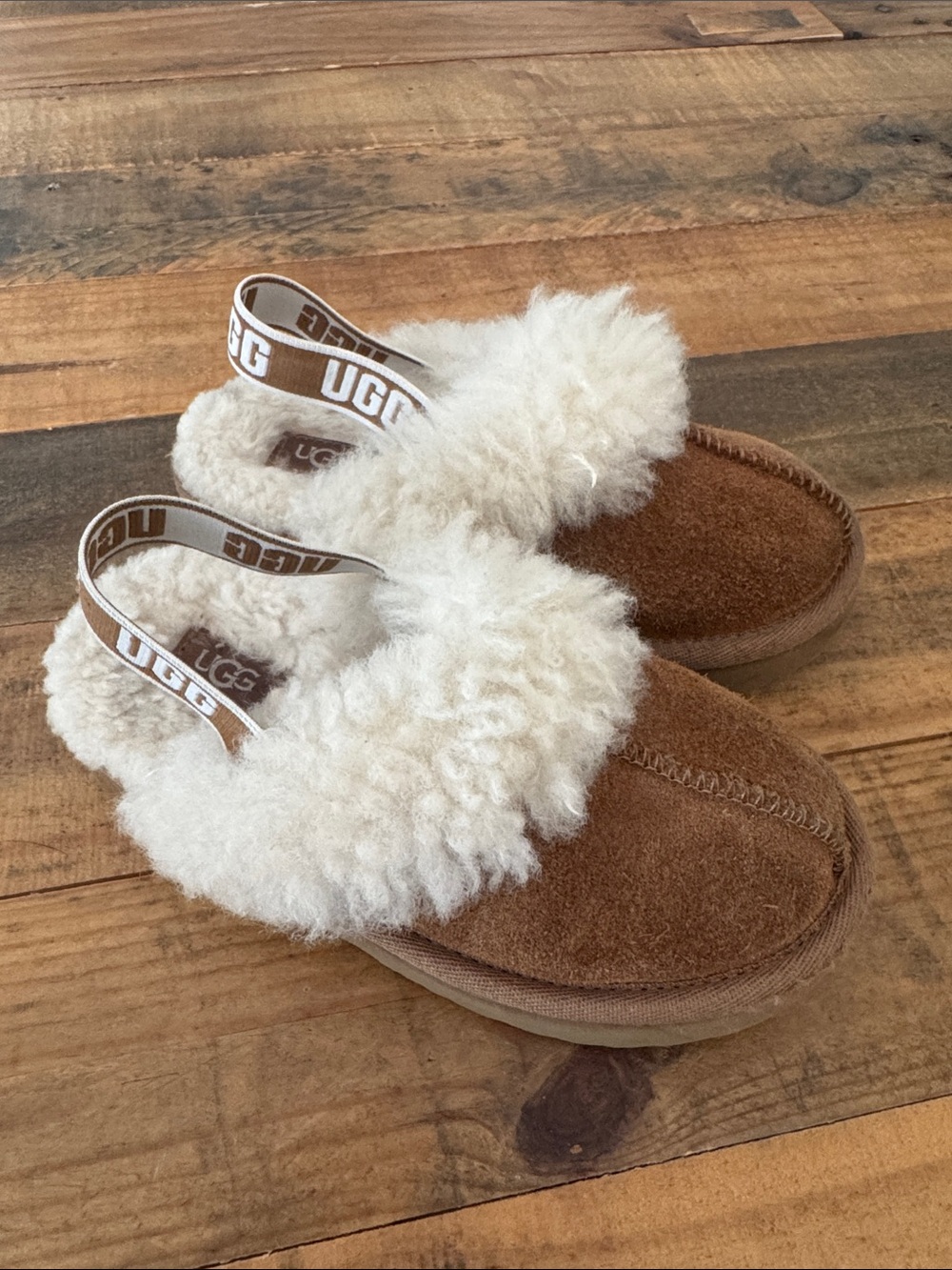 UGG Kids Chestnut Brown Slip-On Suede Slippers with Cream Shearling Trim